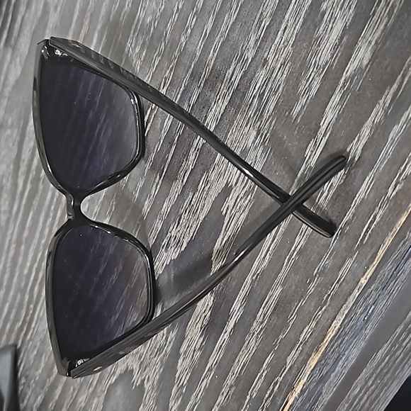 Le Specs Black Sunglasses - Picture 2 of 7